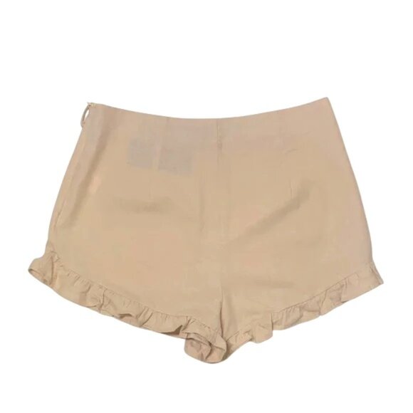 NWT. Nasty Gal Ruffled Tan Shorts. Size 10. - Picture 1 of 11